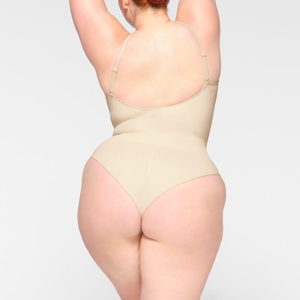 Skims Seamless Sculpt Brief Bodysuit Size Small - Picture 4 of 12